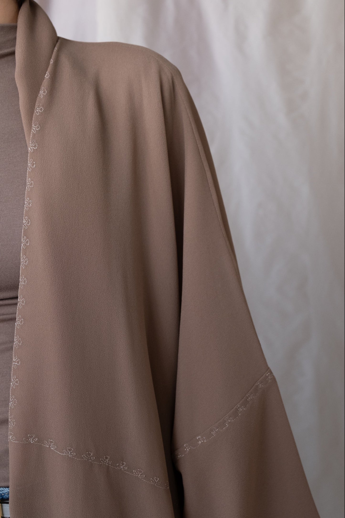 the flower stitch abaya - tan