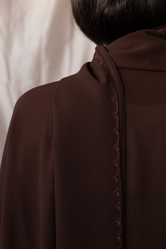the flower stitch abaya - brown