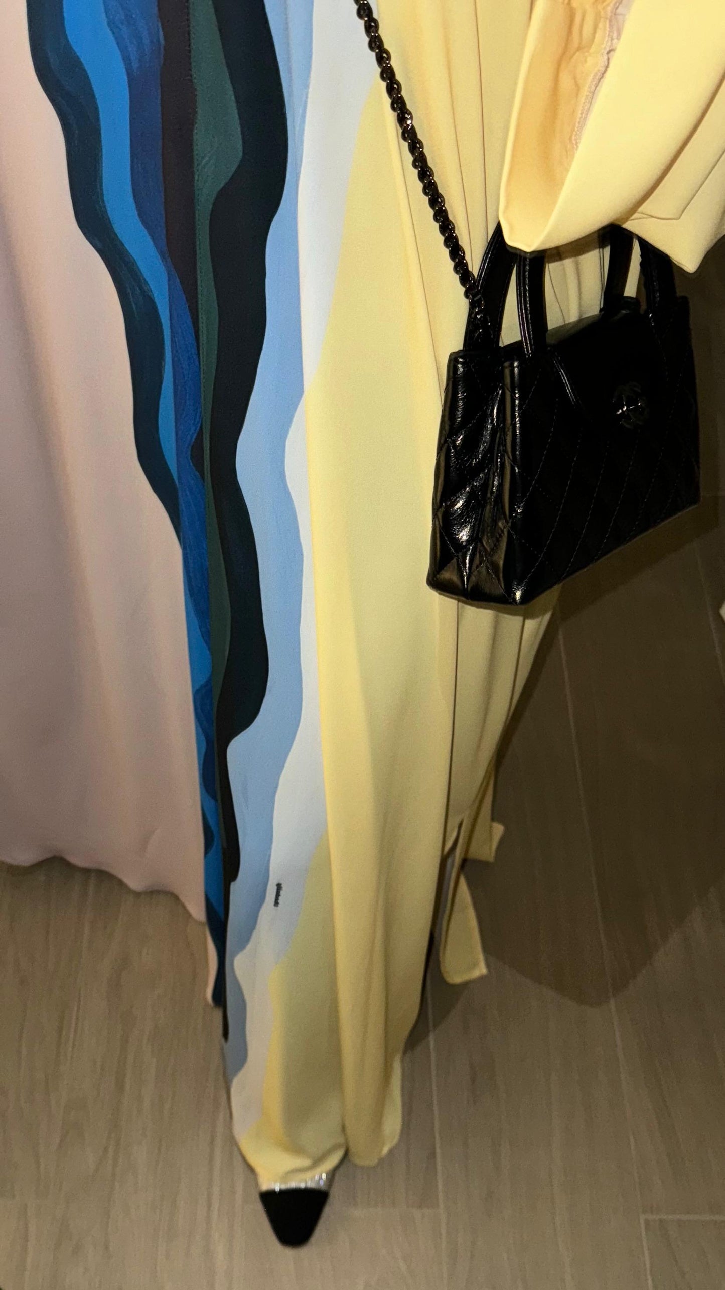 the paint strokes abaya - light edit
