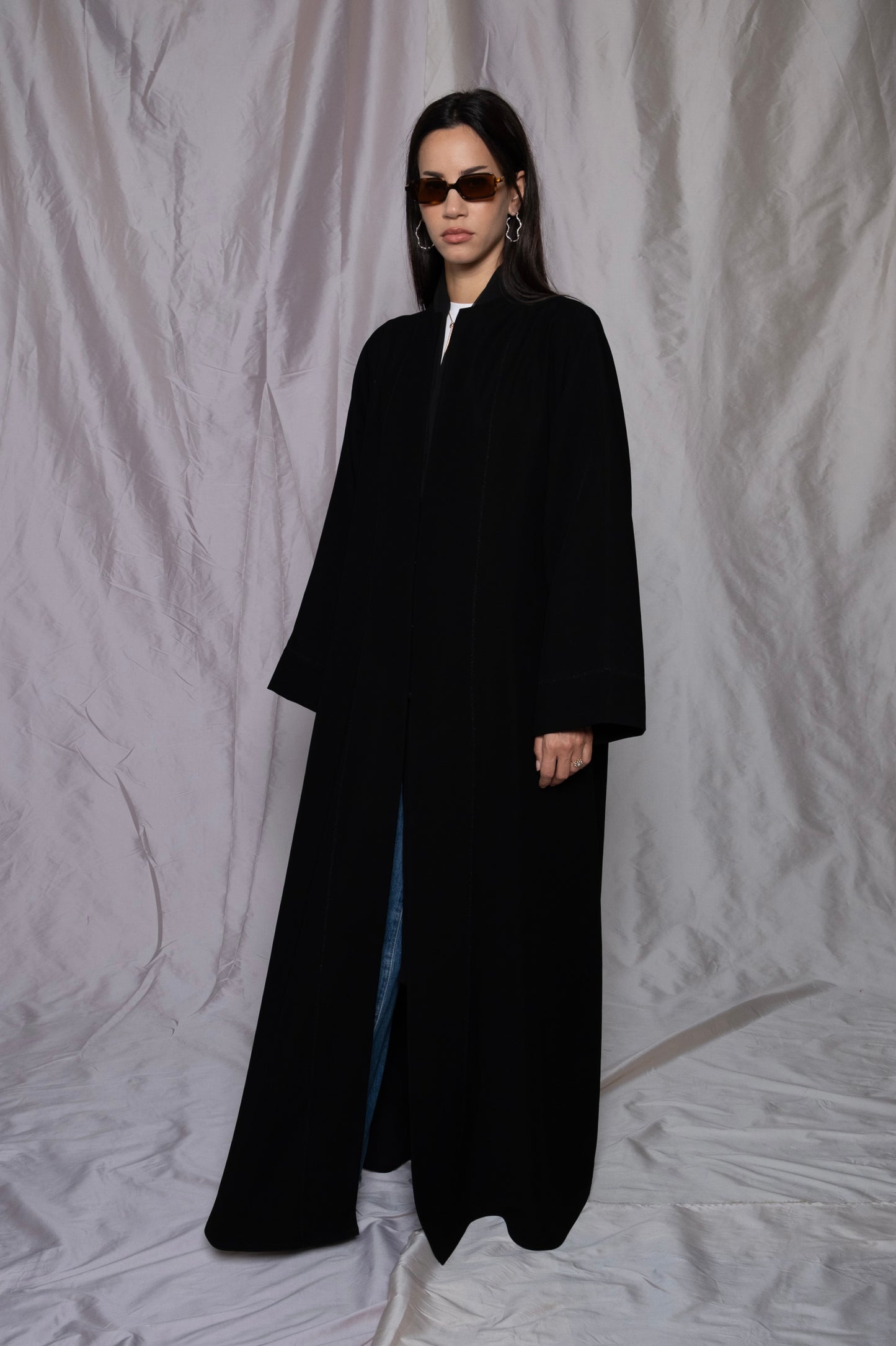 the daily button down - black