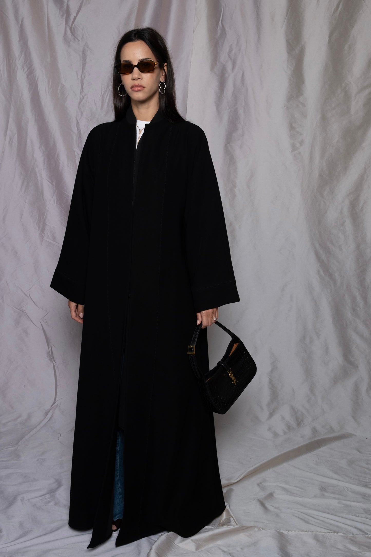 the daily button down - black