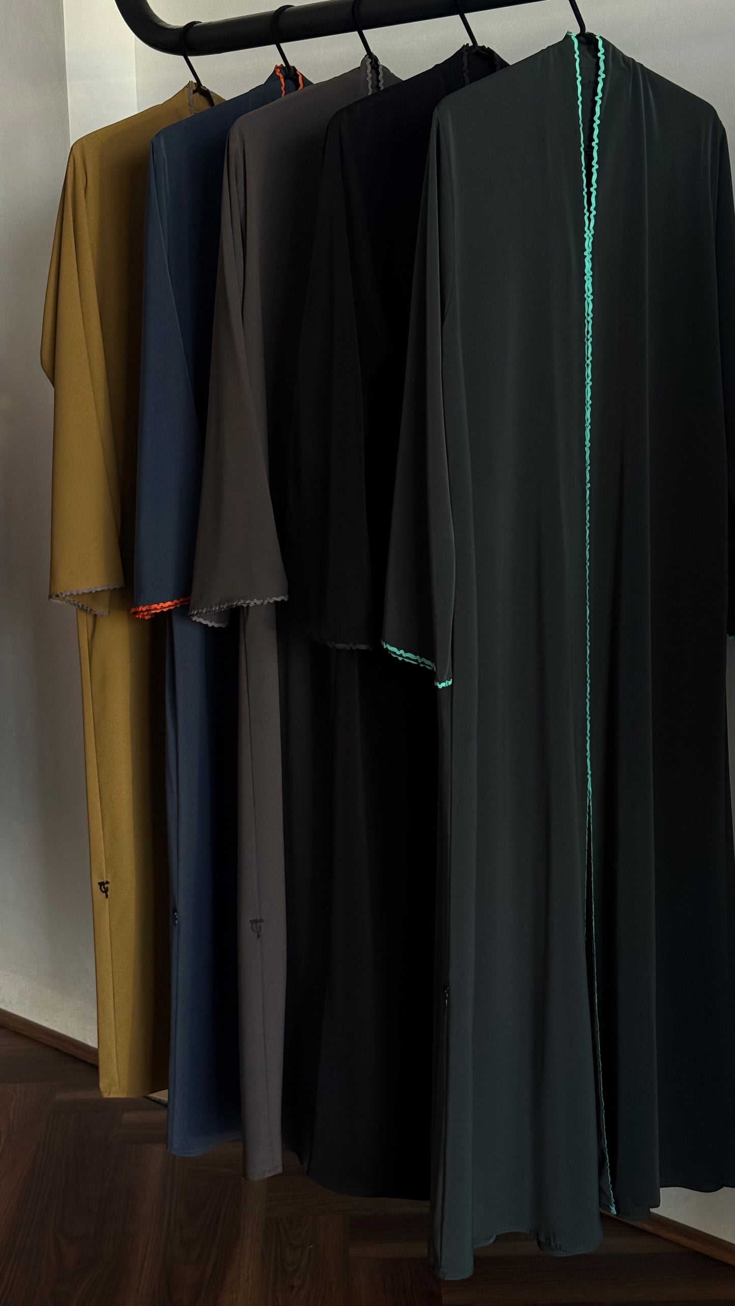 L56 the summer wave abaya