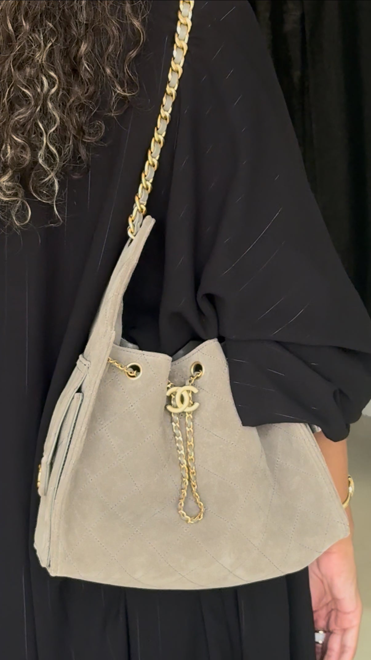 the metallic lines abaya - black
