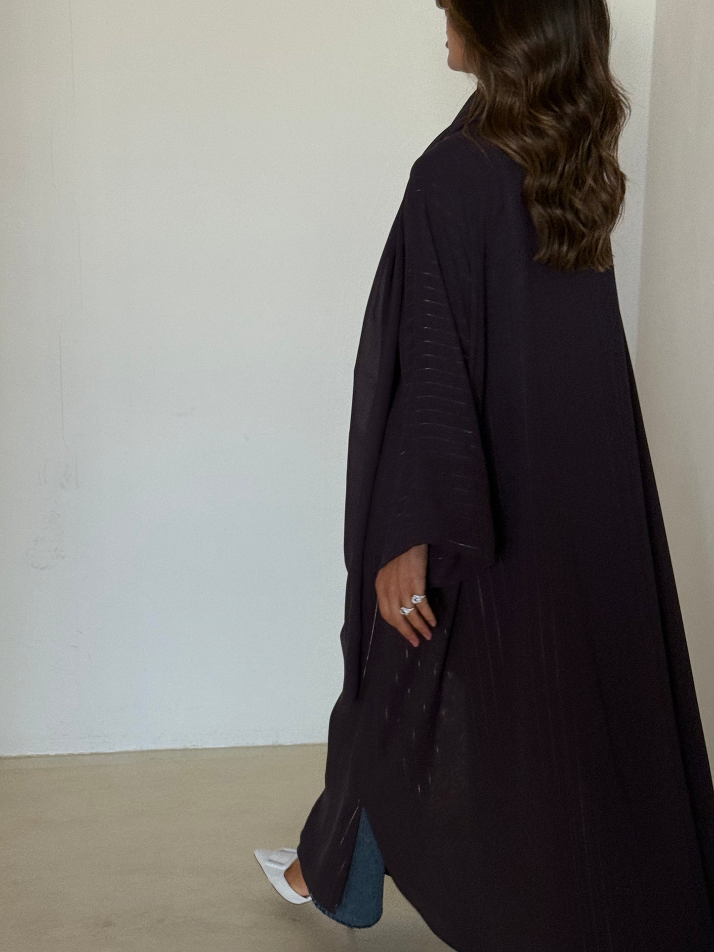 the metallic lines abaya - dark purple