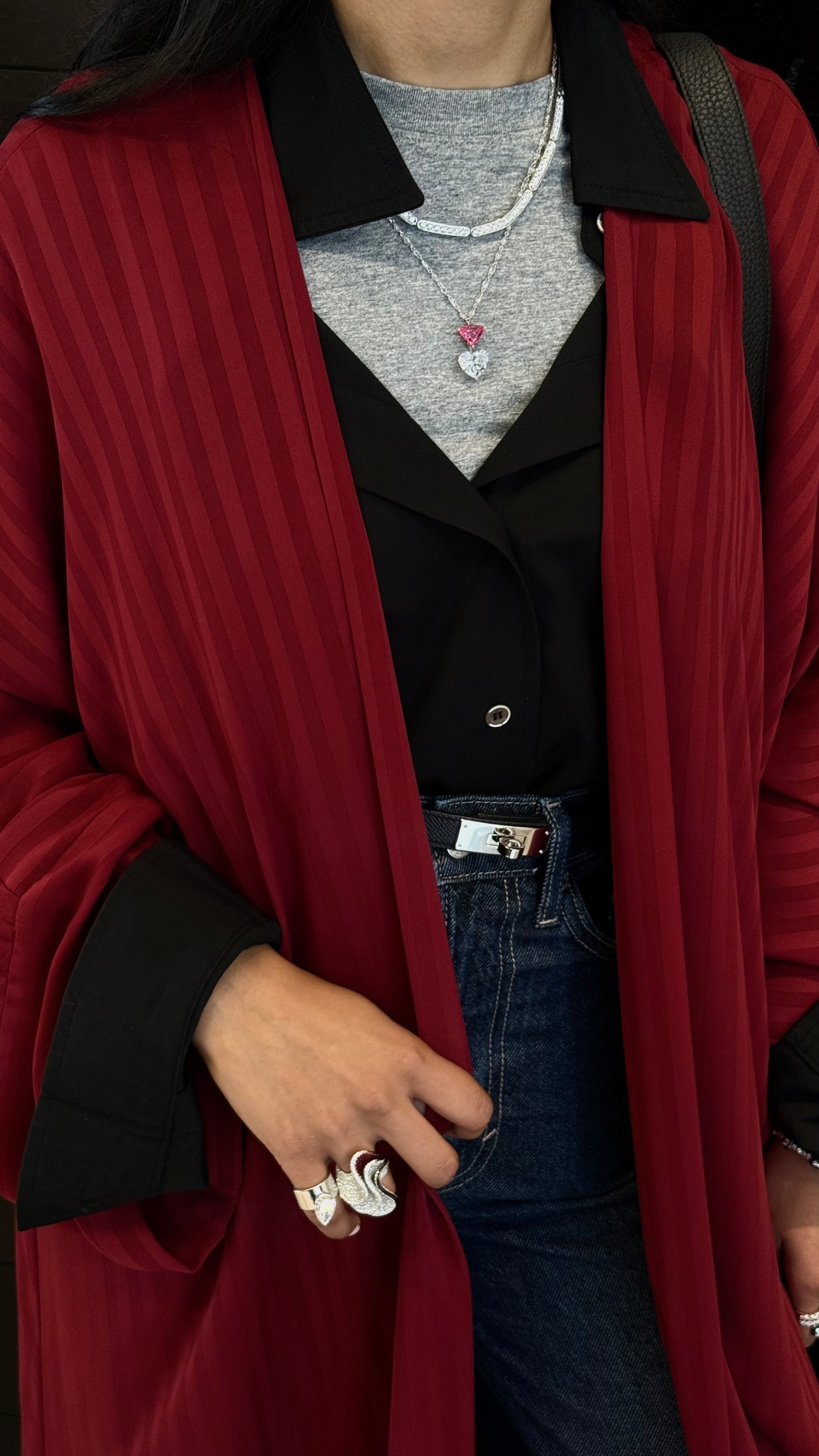 the matte lines abaya - red