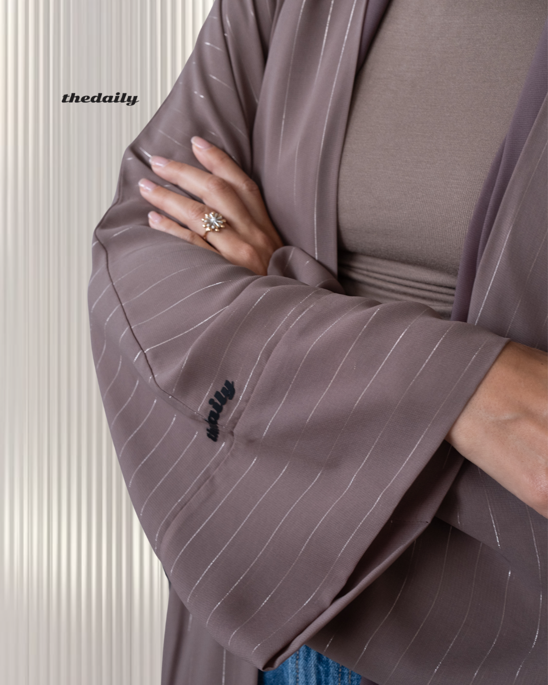 the metallic lines abaya - mauve